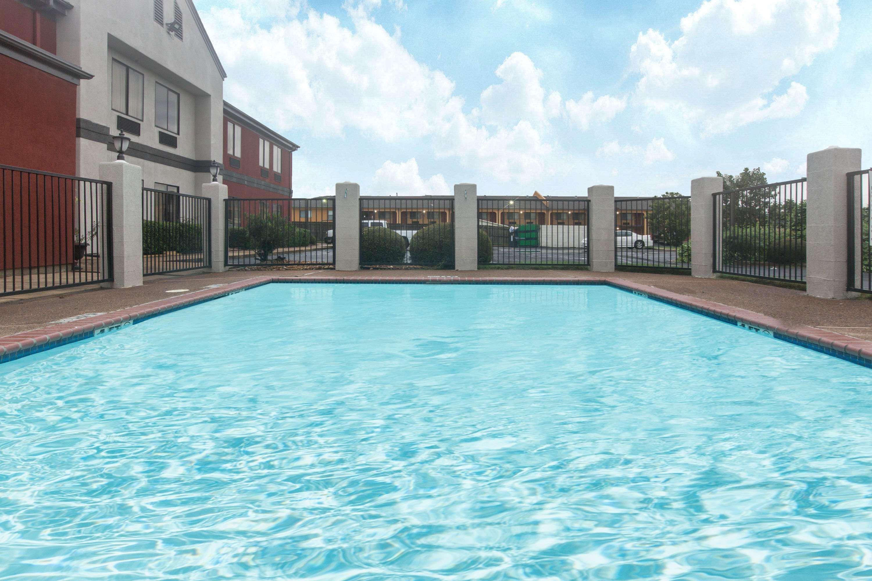Motel Super 8 By Wyndham Southaven Exteriér fotografie